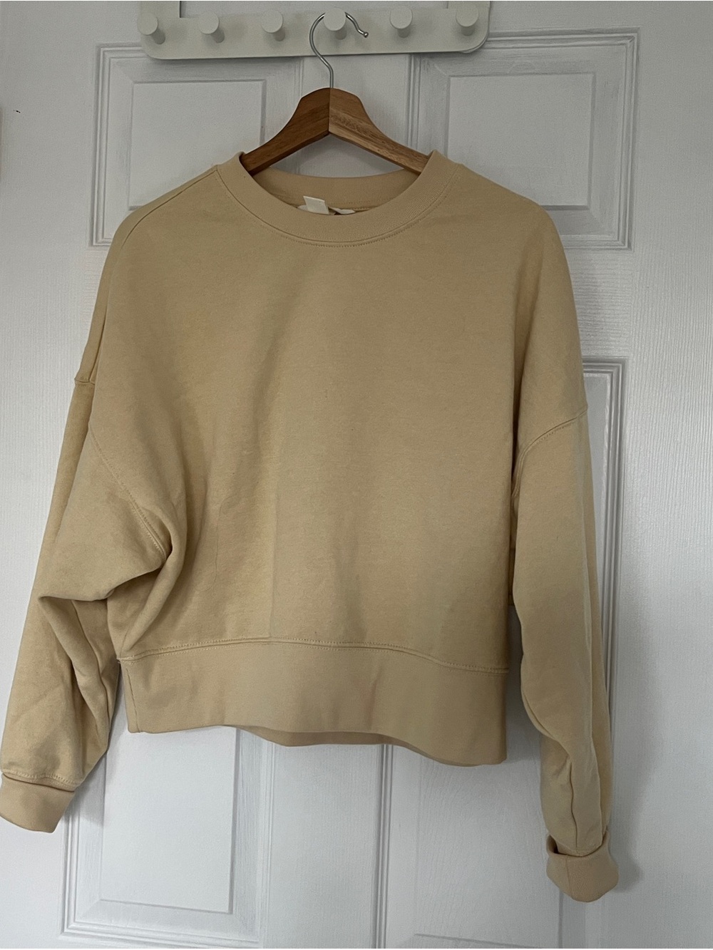 H&M Beige Crewneck Sweatshirt